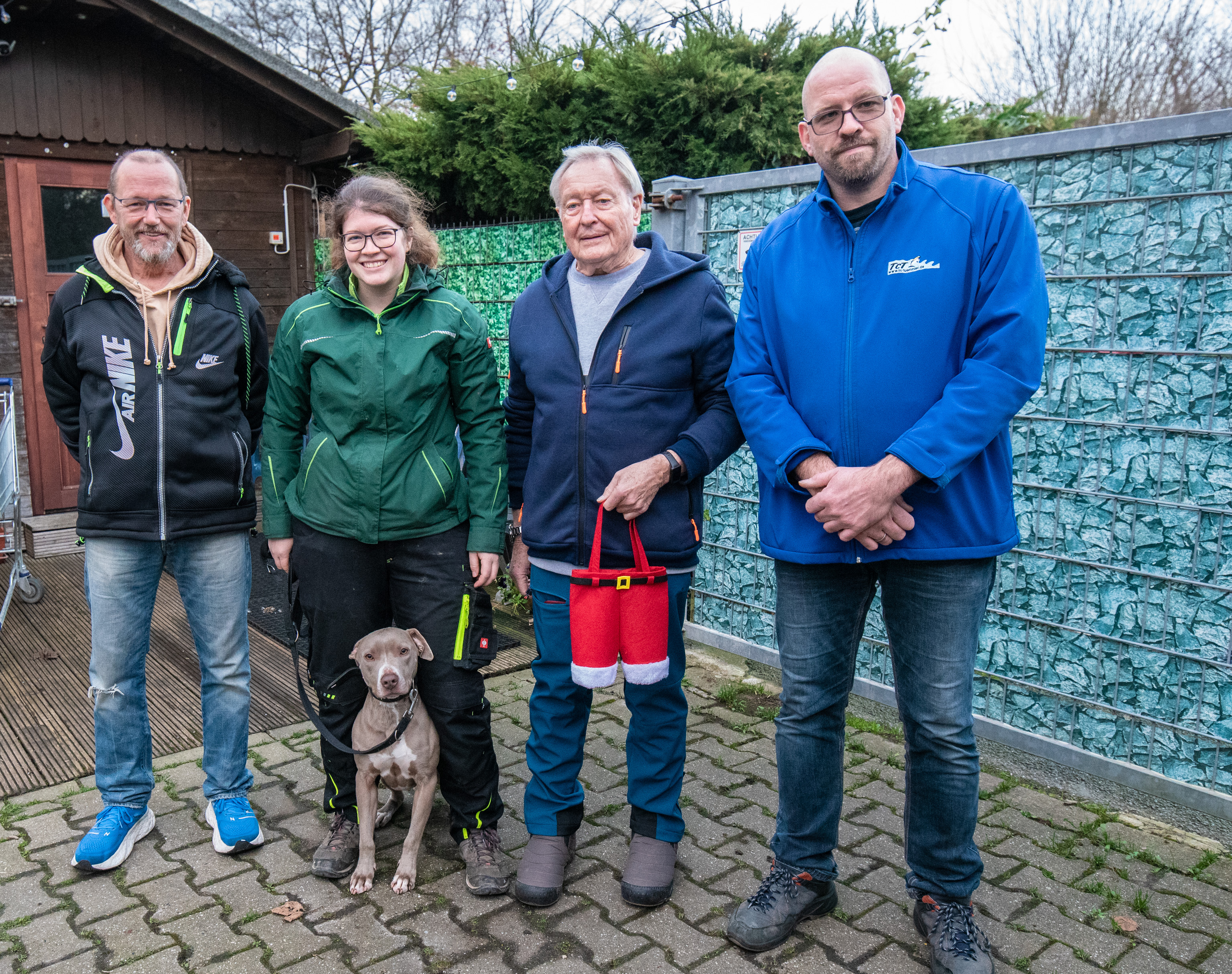 Tauchclub Tümmler spendet ans Tierheim